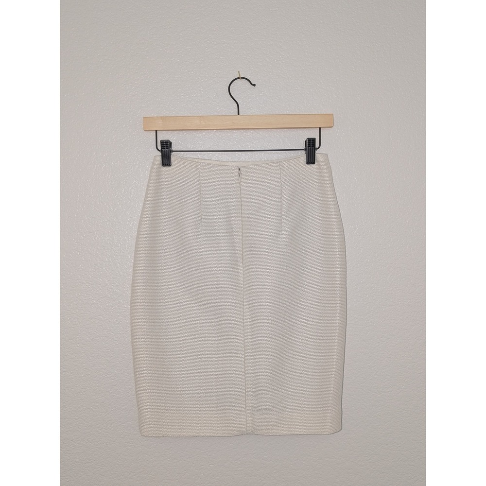 Ann Taylor Cream Textured Mini Skirt 00P - Picture 4 of 6